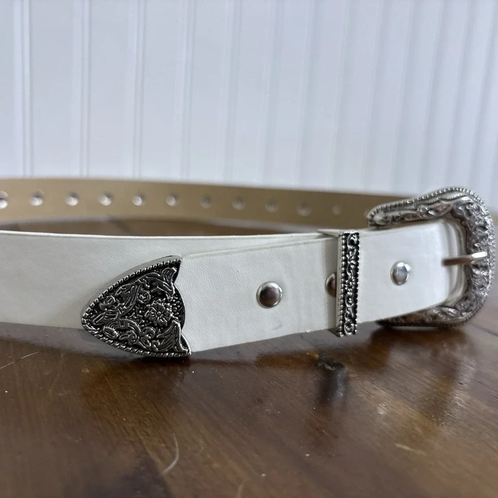 Women's White Western Belt Silver Engraved Buckle Studded Cowgirl Rodeo Y2K